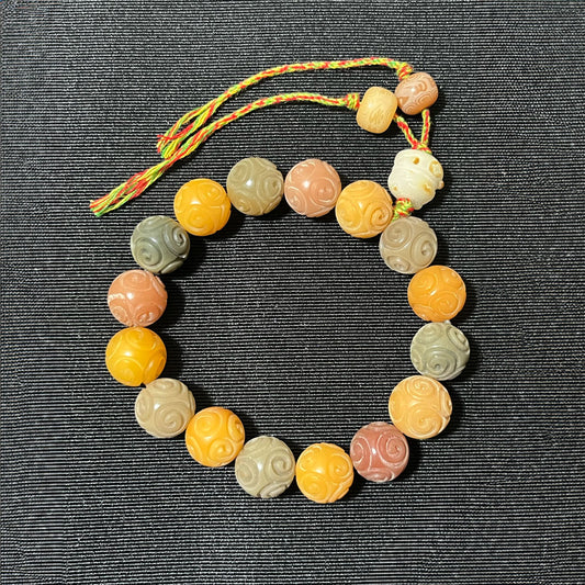 Elegant Bodhi Bead Bracelet with Intricate Carvings – Multicolor Buddhist Prayer Beads, Candy Cat Design, Ideal for Daily Wear, Beads for Bracelets